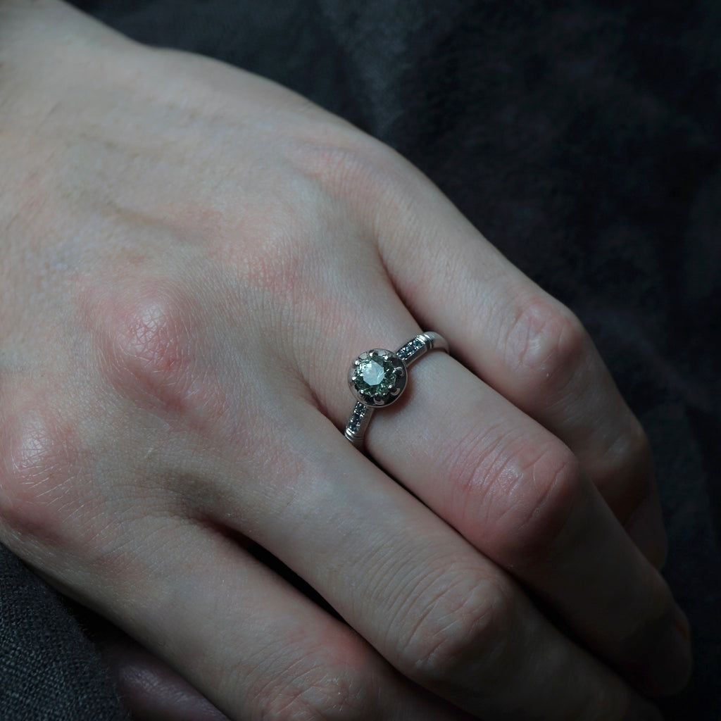GERMEDEUR / Queen Ring Cornell Pin