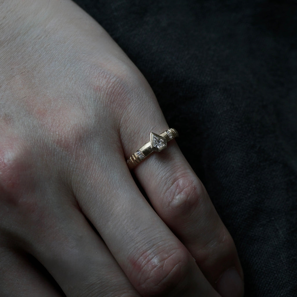 GERMEDEUR / Shield Ring Diamond