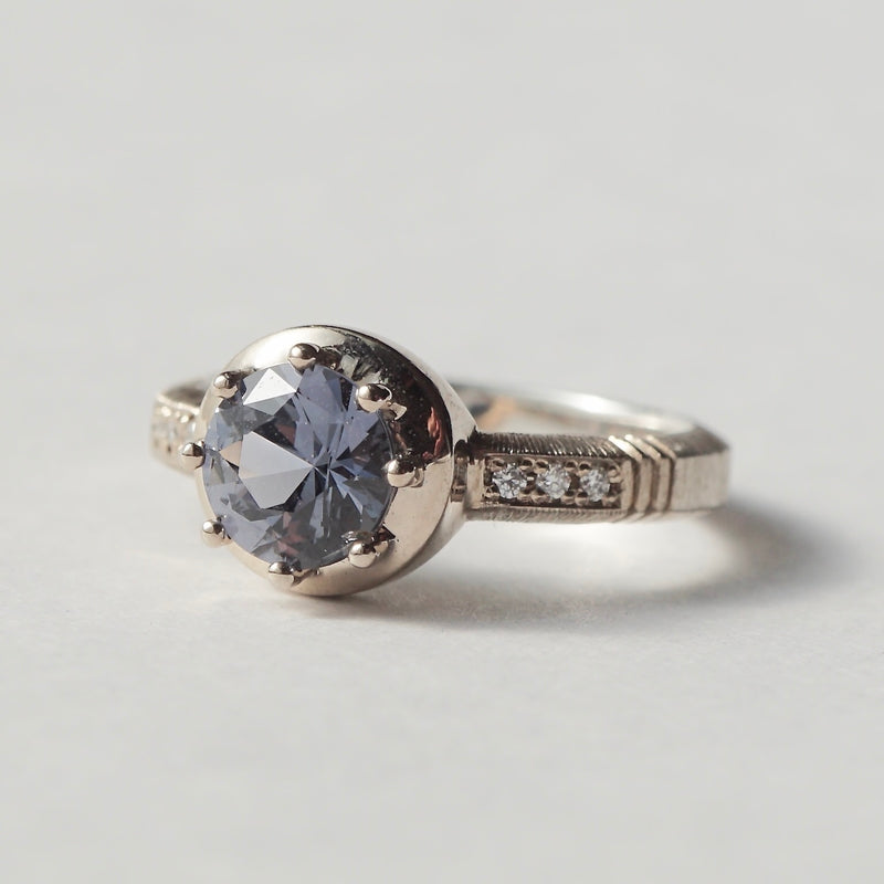 GERMEDEUR / QUEEN RING Blue Spinel