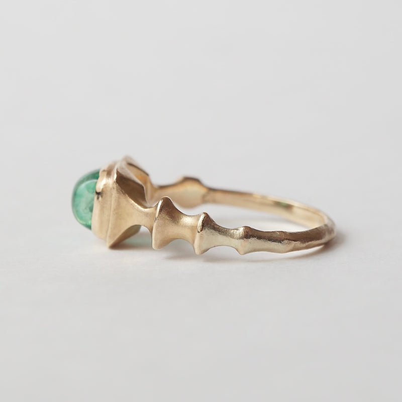 GERMEDEUR / Pyramid Ring Emerald