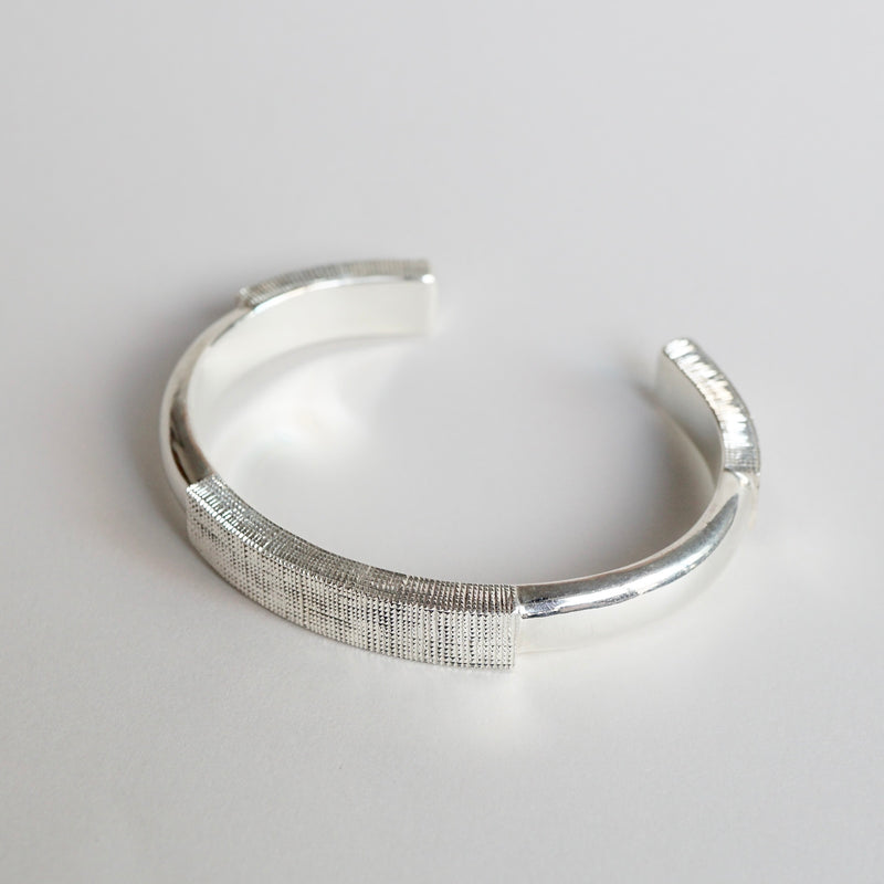GERMEDEUR / Three Surface CLOUS DE PARIS Heavy Bangle