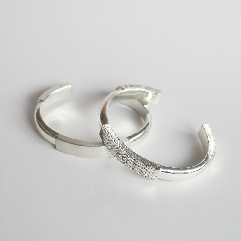 GERMEDEUR / Three Surface CLOUS DE PARIS Heavy Bangle