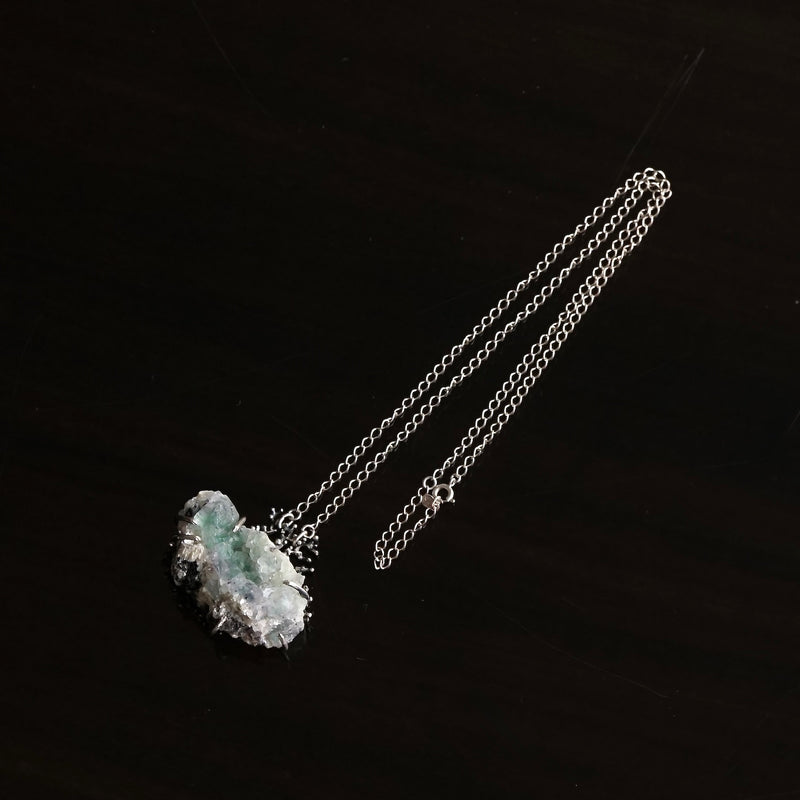 yuka ishikawa / Fluorite, a planet living at night
