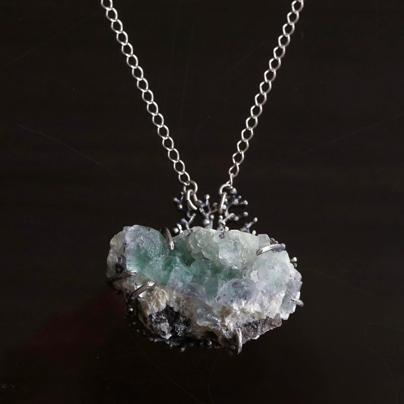 yuka ishikawa / Fluorite, a planet living at night