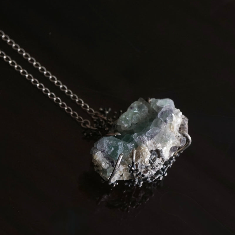 yuka ishikawa / Fluorite, a planet living at night