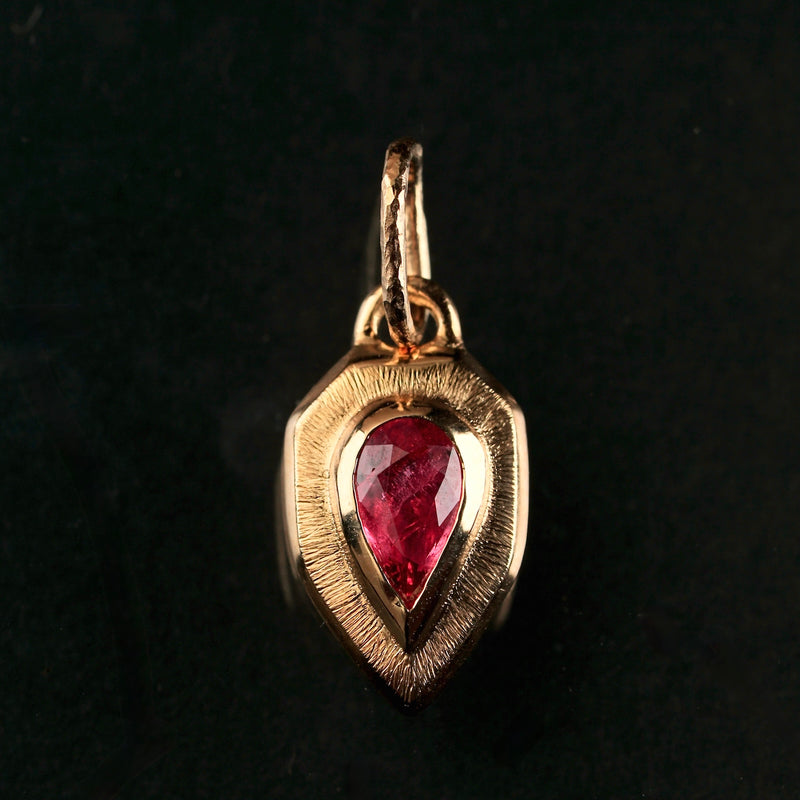 GERMEDEUR / Shield Pendant ピンクスピネル – Fuligo / Fuligoshed