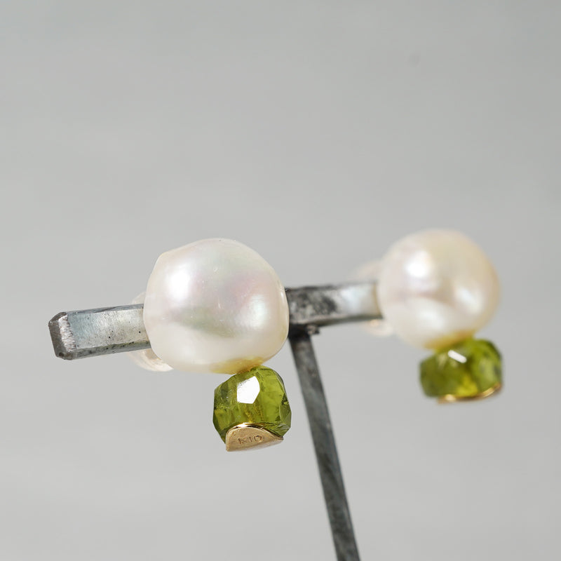 [-1/26 limited] Boron / Peridot, Baroque Pearl Pierce 23P10-05