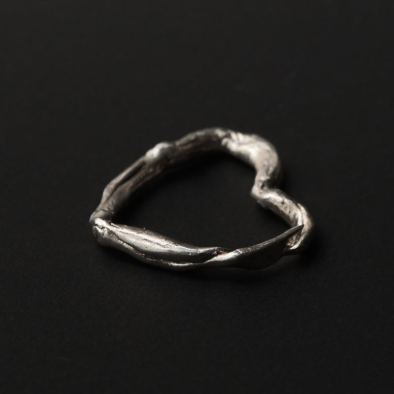 yuka ishikawa / "HERT" ring size 18