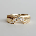 Kagann / Moroccan band ring K18YG（筋彫り）