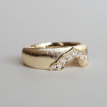 Kagann / Moroccan band ring K18YG（筋彫り）