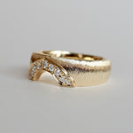 Kagann / Moroccan band ring K18YG（筋彫り）