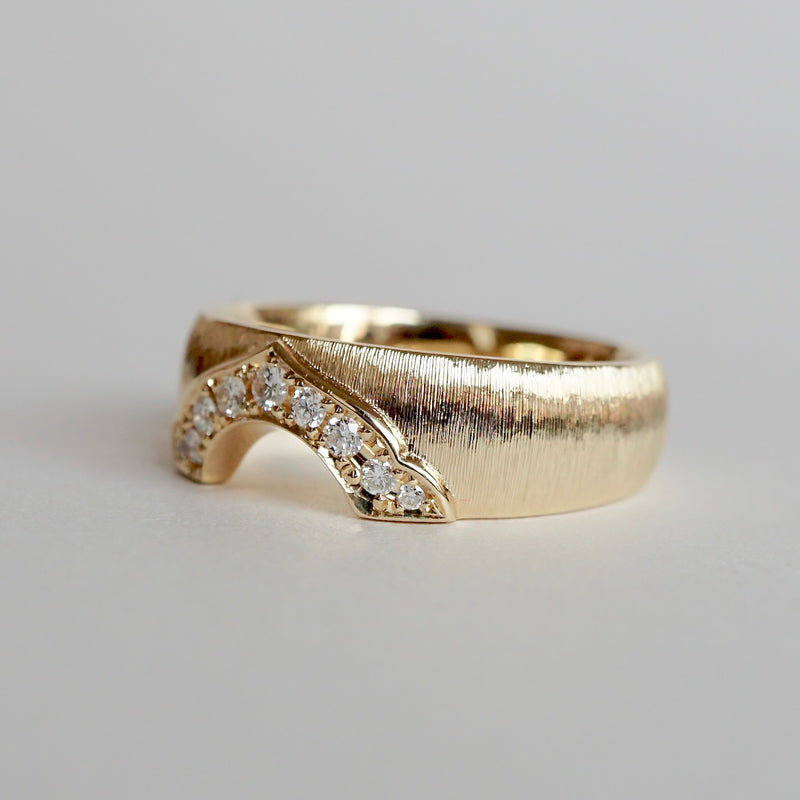 Kagann / Moroccan band ring K18YG（筋彫り）