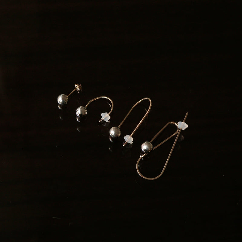 revie objects /〈FLOW〉dot earring 4（FL02-09）