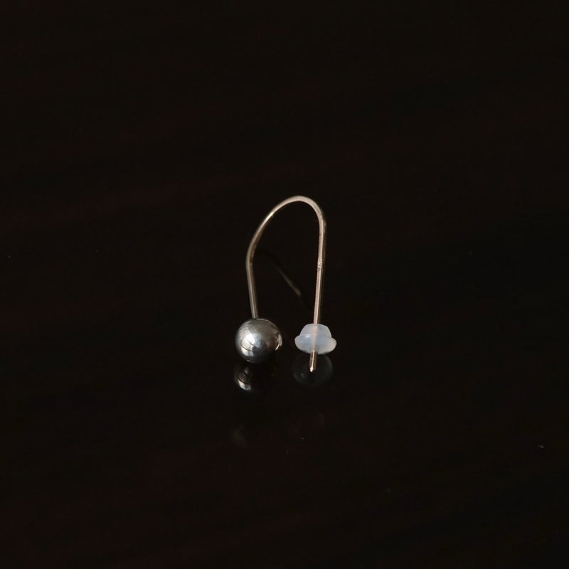 revie objects /〈FLOW〉dot earring 3（FL02-08）