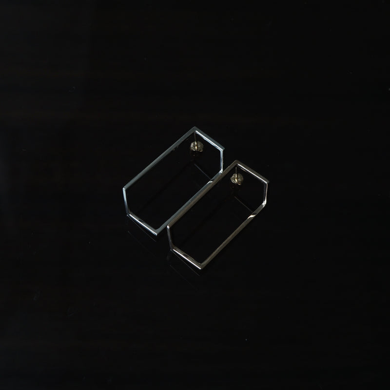 revie objects /〈BREAK〉cuboid earring（BR02-11/12)