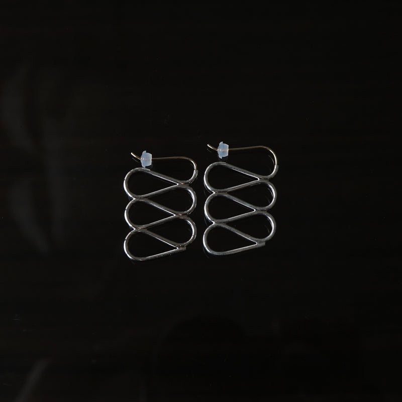 revie objects /〈FLOW〉wave earrings 2（FL02-11）