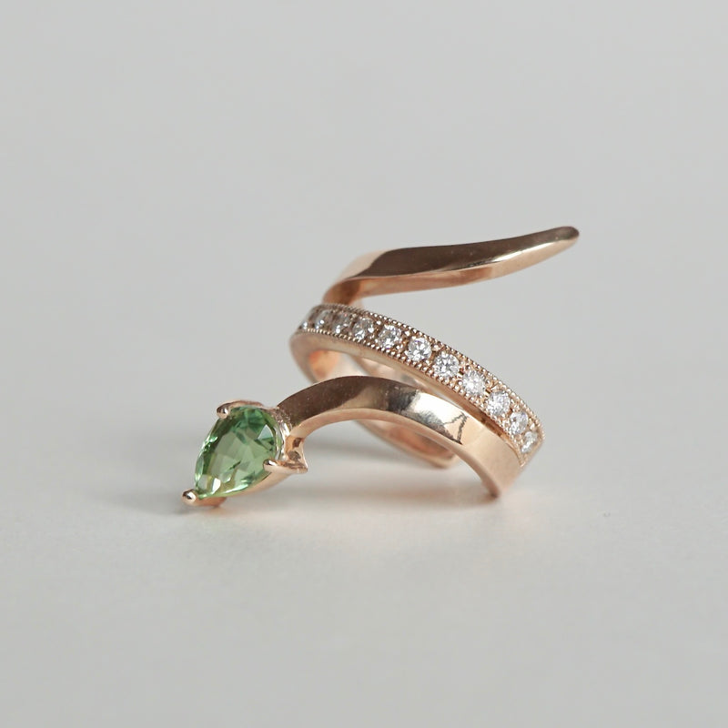 Kagann / Snake earcuff グリーントルマリン（右耳用）