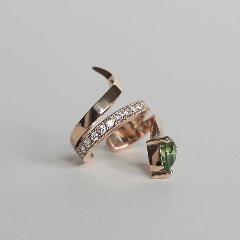 Kagann / Snake earcuff グリーントルマリン（右耳用）
