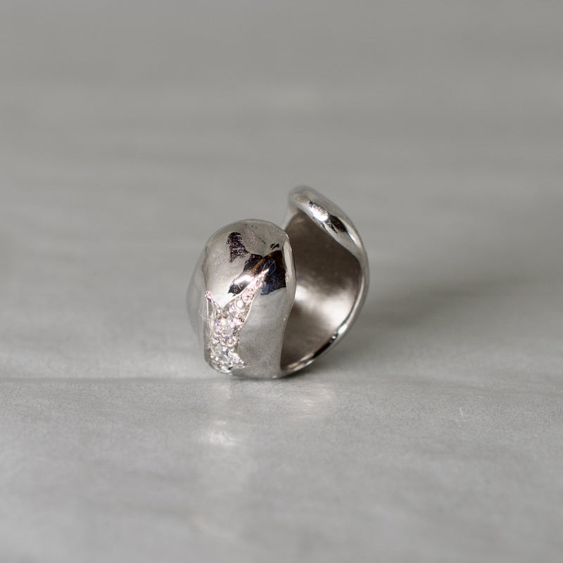 ODA / single ear cuff 19-10-E