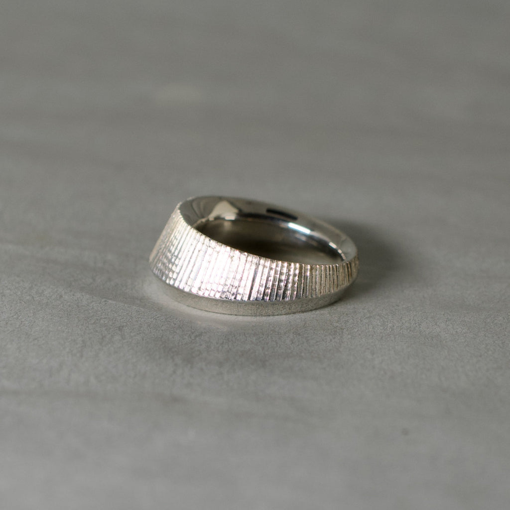 sumiiro / halo ring stripes