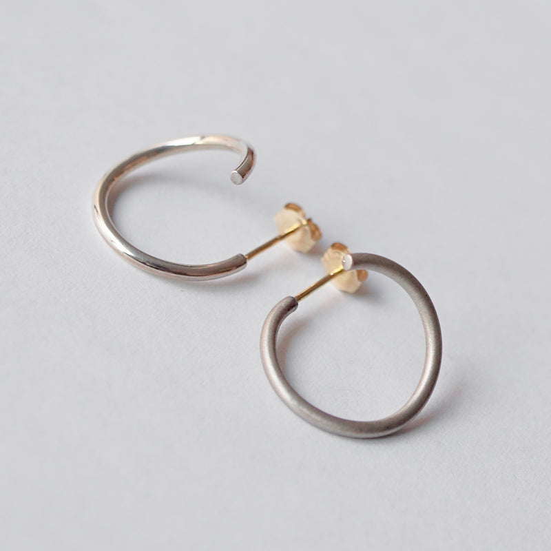 uM / DIVISION PIERCED EARRINGS A（um-dvP01 _CM）