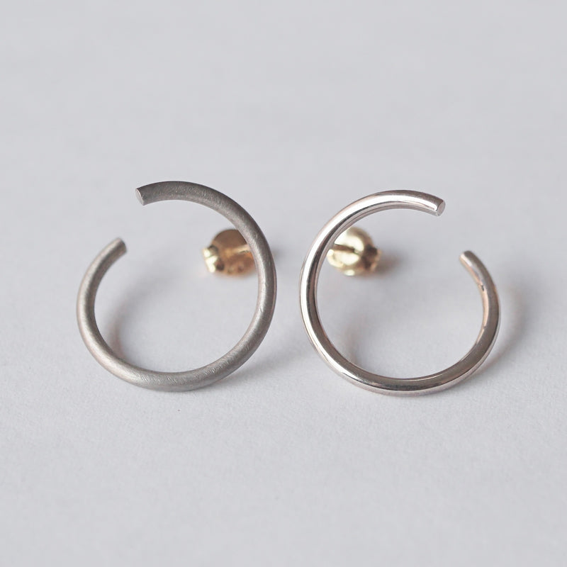 uM / DIVISION PIERCED EARRINGS B (um-dvP02 _CM)