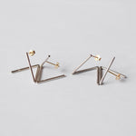 uM / DIVISION TRIANGLE PIERCED EARRINGS B（um-dvP04 _CM）