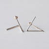 uM / DIVISION TRIANGLE PIERCED EARRINGS B (um-dvP04 _CM)