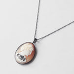 HIYU HAMASAKI / TATTOO CAMEO NECKLACE 02