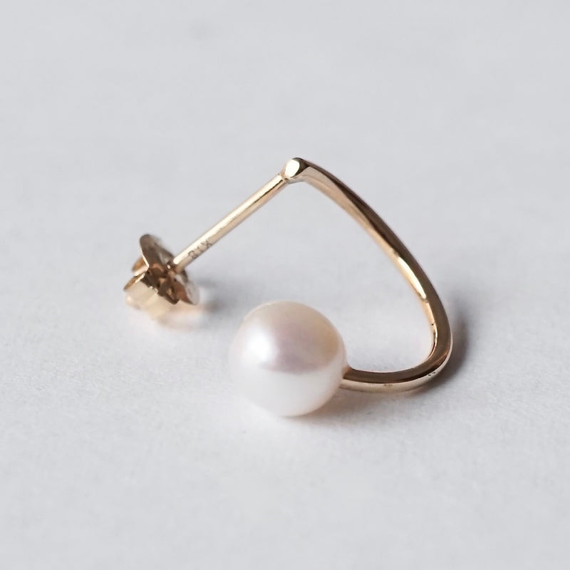 uM / UNIO ARCHI PEARL PIERCED EARRING（um-uoP62 _18YG）