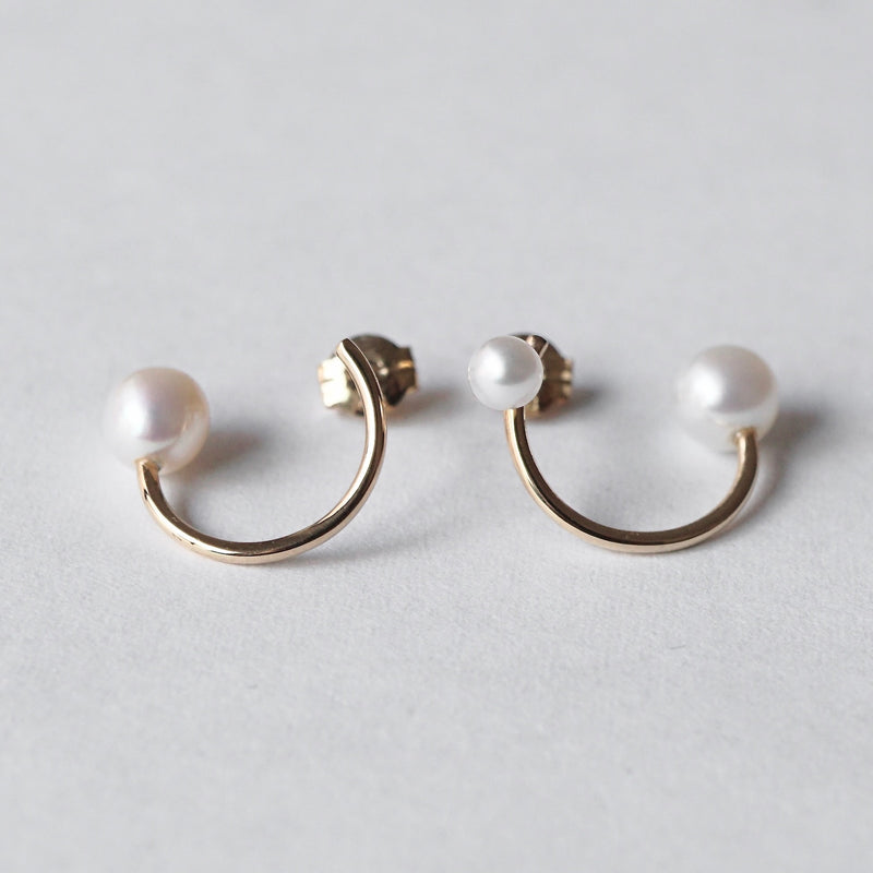 uM / UNIO ARCHI PEARL PIERCED EARRING (um-uoP62 _18YG)