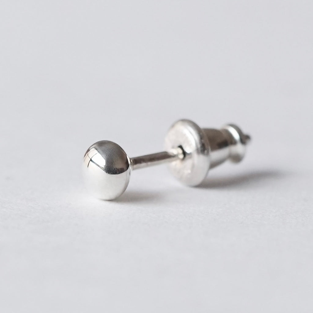 uM / UNIO PIERCED EARRING (um- uoP00 _SV)