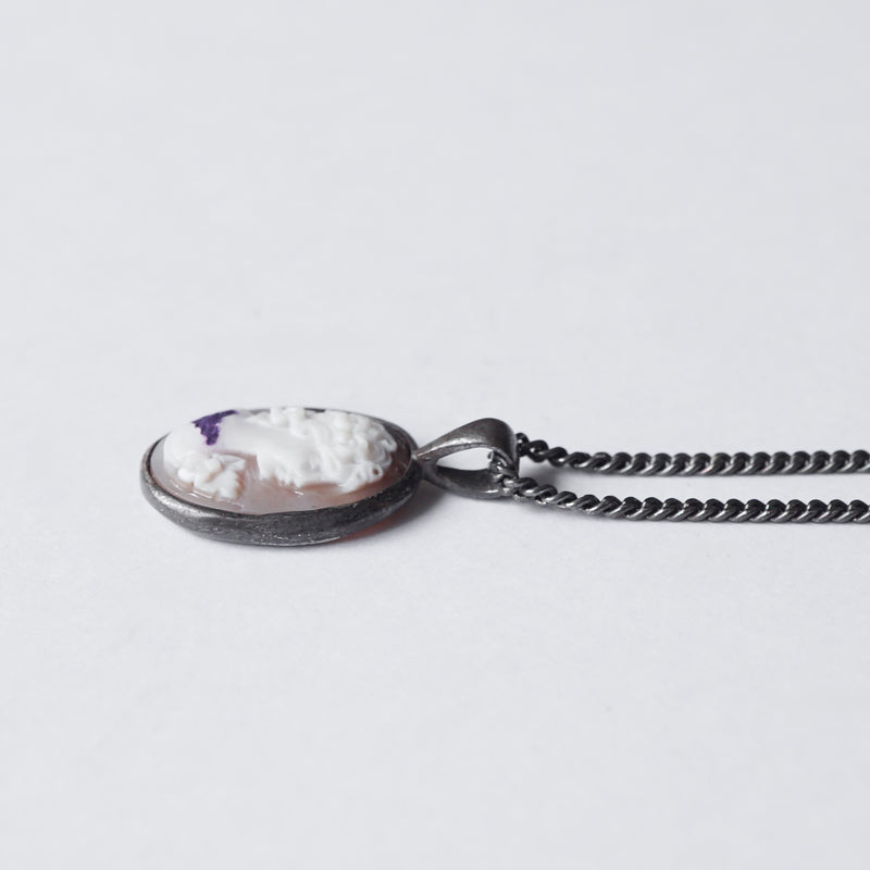 HIYU HAMASAKI / TATTOO CAMEO NECKLACE 06