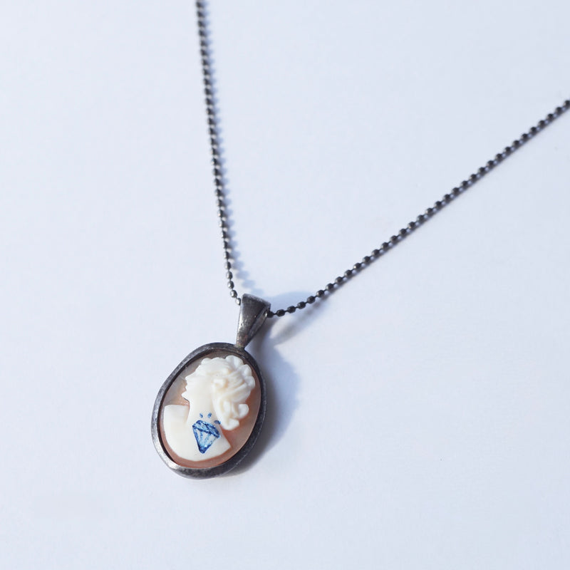 HIYU HAMASAKI / TATTOO CAMEO NECKLACE 10