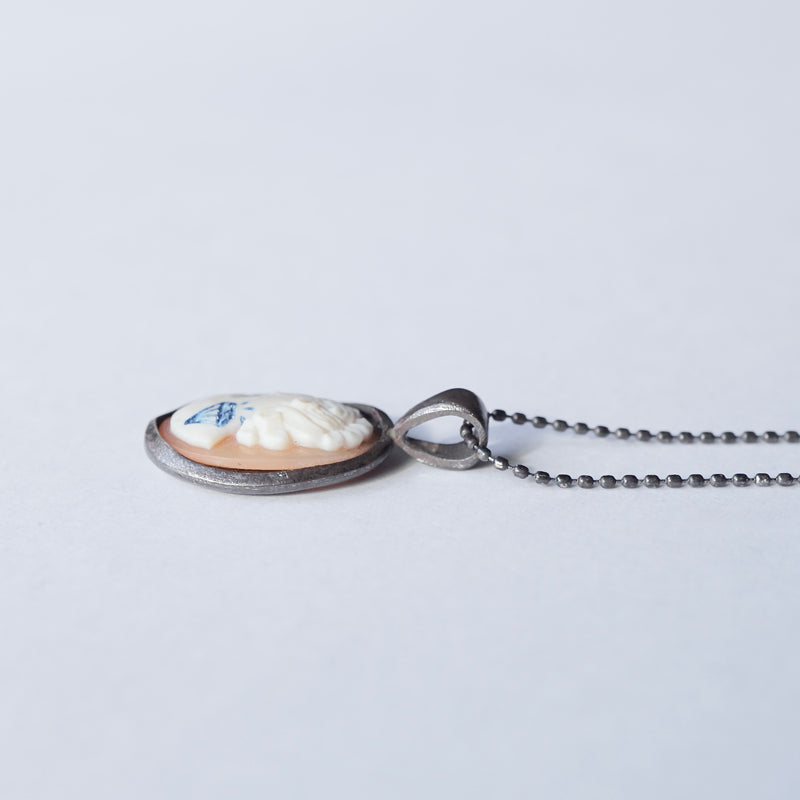 HIYU HAMASAKI / TATTOO CAMEO NECKLACE 10