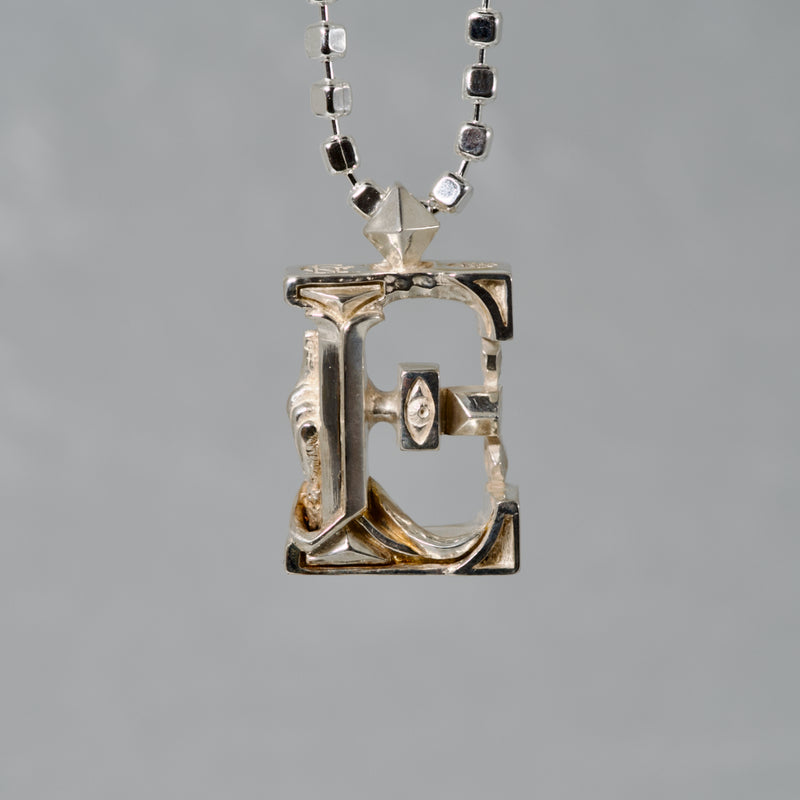 [-3/16 Limited] GRATAGo / Alphabet Pendant Top 'C'