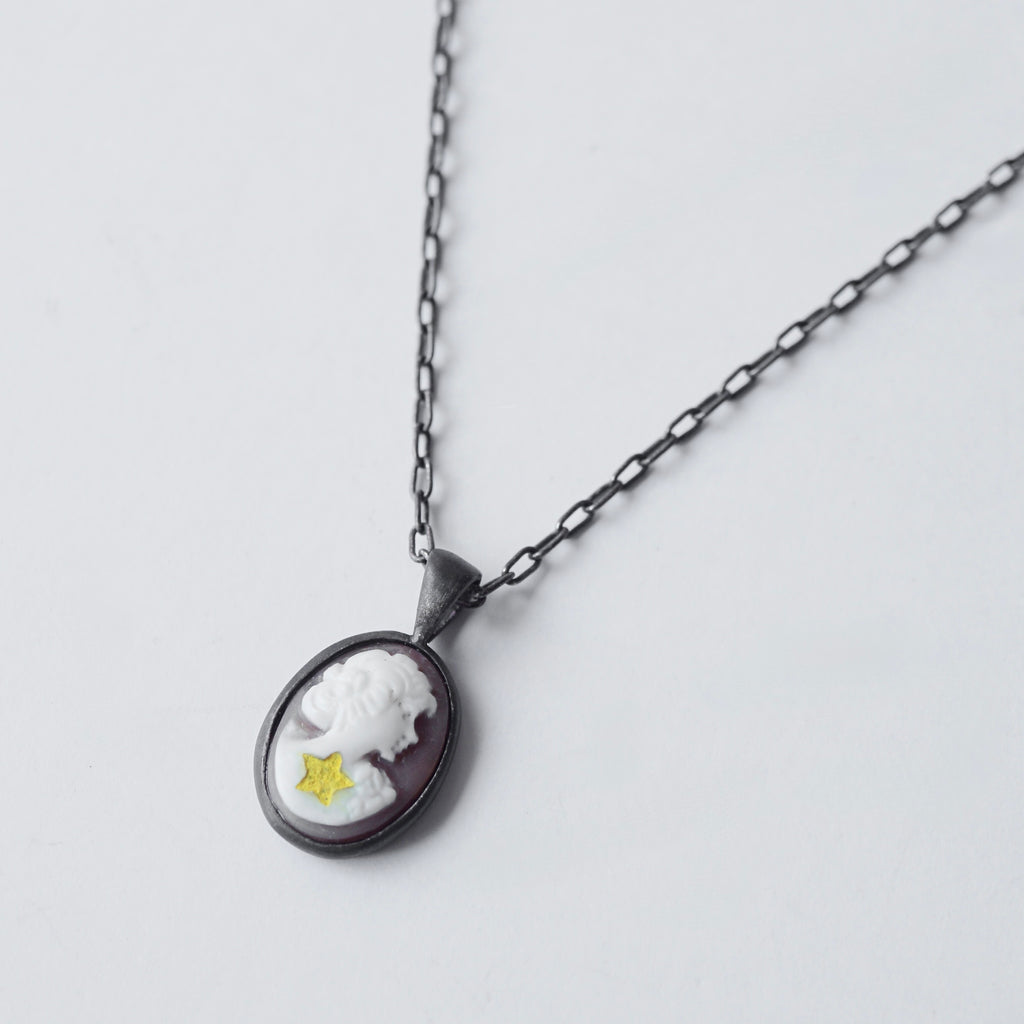 HIYU HAMASAKI / TATTOO CAMEO NECKLACE 12