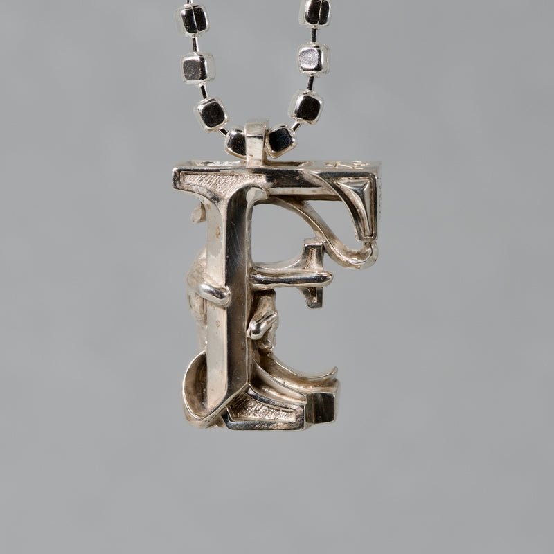 【-3/16限定】GRATAGo / Alphabet Pendant Top 'F'