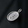 Maison de l’abeille / Seal ペンダントトップ「Athena」