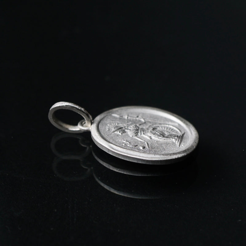 Maison de l’abeille / Seal ペンダントトップ「Athena」