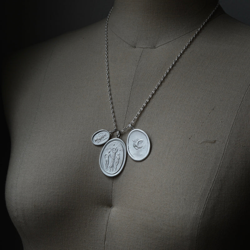 Maison de l’abeille / Intaglio ペンダントトップ「Tree of the Knowledge of Good and Evil」