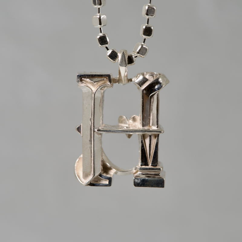 【-3/16限定】GRATAGo / Alphabet Pendant Top 'H'