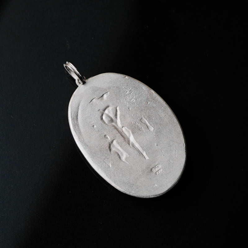 Maison de l’abeille / Intaglio ペンダントトップ「Adam＆Eve」