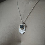 Maison de l’abeille / Intaglio ペンダントトップ「Adam＆Eve」