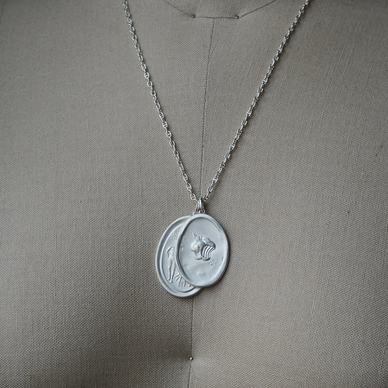 Maison de l’abeille / Intaglio ペンダントトップ「Tree of the Knowledge of Good and Evil」