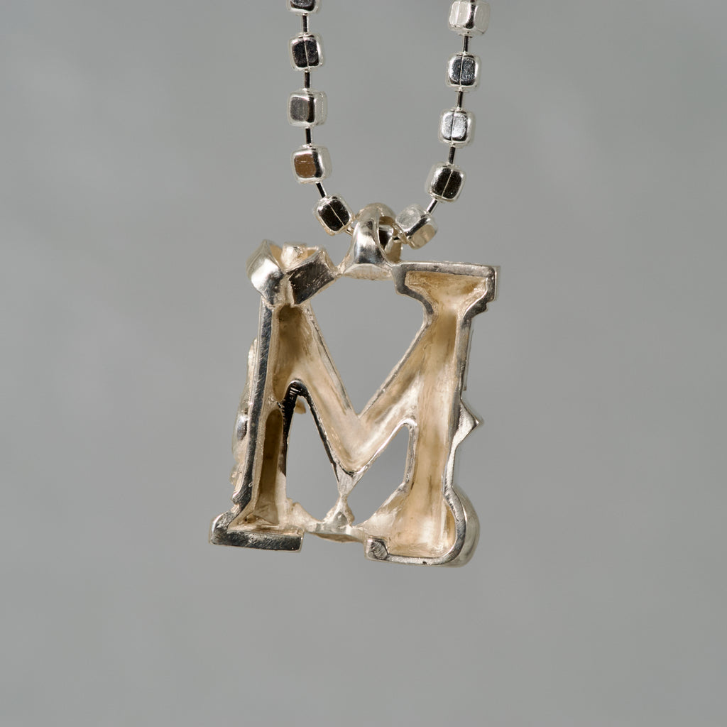 【-3/16限定】GRATAGo / Alphabet Pendant Top 'M'