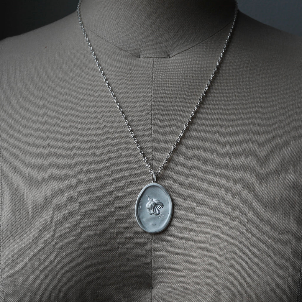 Maison de l’abeille / Intaglio ペンダントトップ「Tree of the Knowledge of Good and Evil」