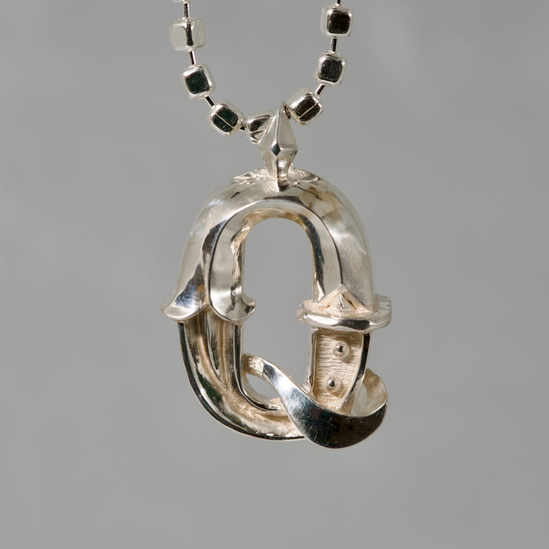 【-3/16限定】GRATAGo / Alphabet Pendant Top 'Q'