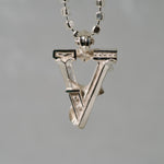 【-3/16限定】GRATAGo / Alphabet Pendant Top 'V'