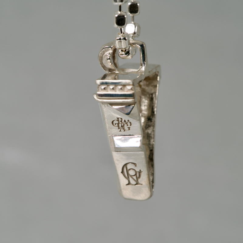 【-3/16限定】GRATAGo / Alphabet Pendant Top 'V'